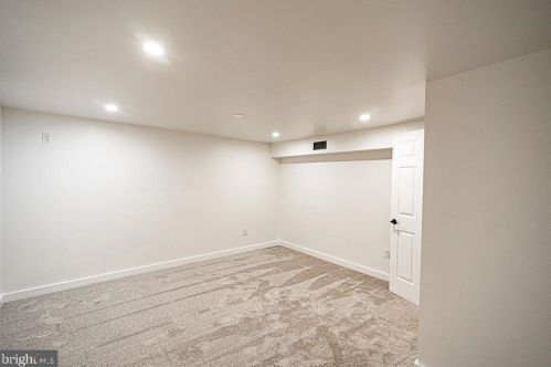 415 Liberty St, Charles Town WV  25414-1827 exterior