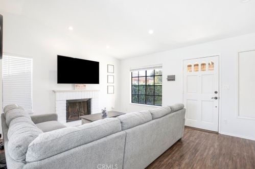 25776 Covala Ct, Santa Clarita CA  91355-2262 exterior