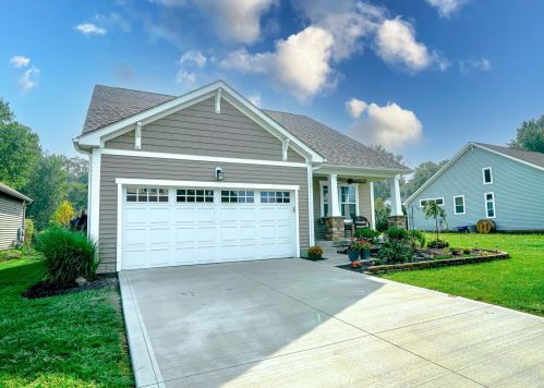 328 Woods Edge Loop, Pataskala, OH 43062-6006