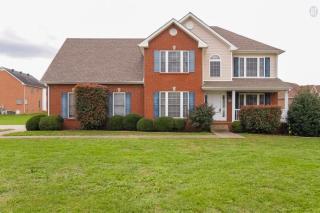 1147 Thornberry Dr, Clarksville, TN 37043-5699