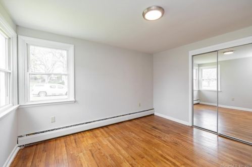 127 Sunset St, Windsor Locks CT  06096-2411 exterior