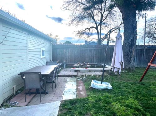 203 Locust Ave, Manteca CA  95337-5451 exterior