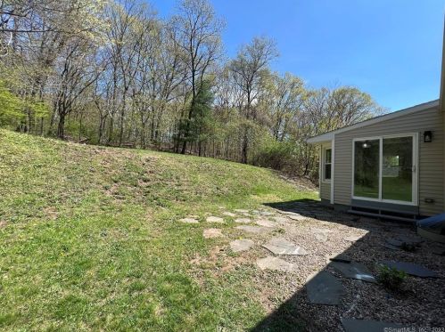 89 Stanwood Dr, New Britain CT  06053-3425 exterior