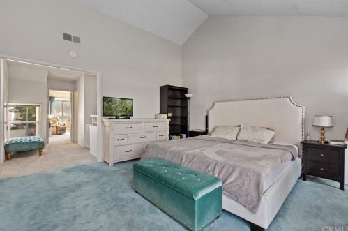 1362 Tanager Ln, El Cajon CA  92020-1465 exterior