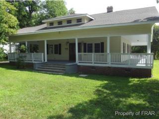 2203 Lee Ave, Sanford, NC 27330-5736