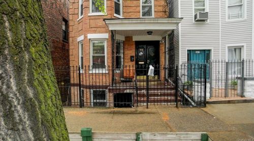 585 Van Nest Ave, Bronx, NY 10460-2736