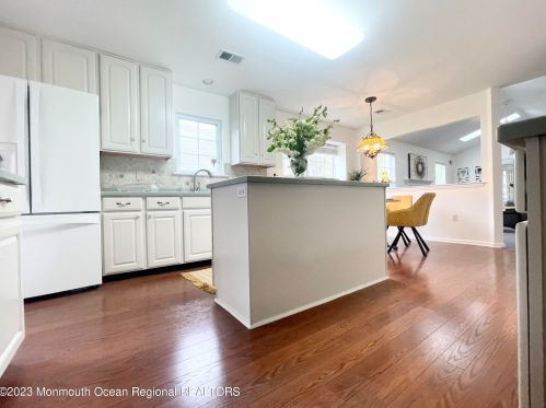 58 Ivy Hill Rd, Lakewood NJ  08701-5772 exterior