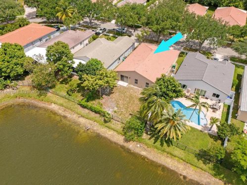 2372 102nd Ave, Hollywood, FL 33025-6509