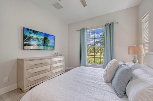 162 Palmetto Dunes Cir, Naples FL  34113-7554 exterior