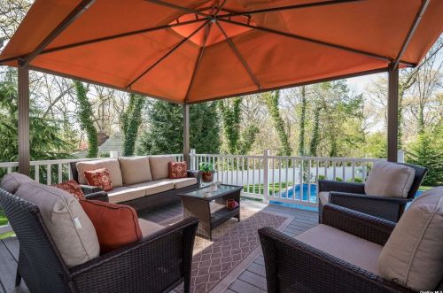 31 Craig Dr, Huntington Station NY 11746-4704 exterior