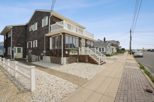 7 Washington Ave, Lavallette, NJ 08735-2349