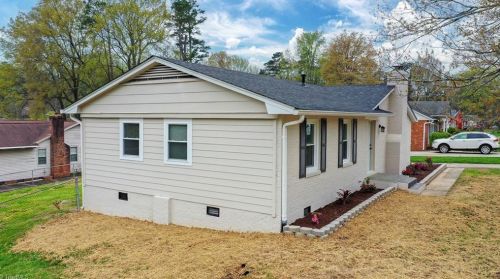 2601 Daye Dr, Greensboro NC  27406-6205 exterior