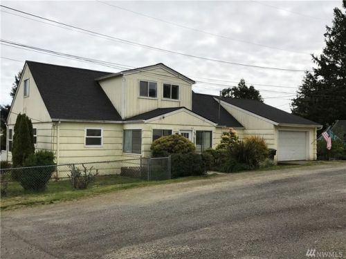413 Hemlock St, Ilwaco, WA 98624-9085