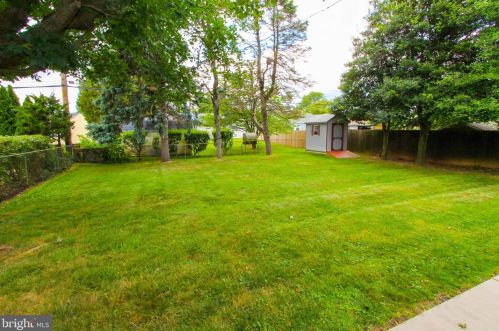 411 Chelsea Rd, Fairless Hills, PA 19030-2305