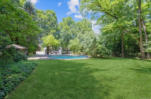 15 Old Lyme Rd, Chappaqua, NY 10514-3805