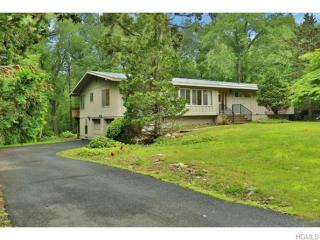 25 Park Ter, Congers, NY 10920-2140