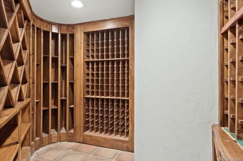 93 Glenmoor Dr, Englewood CO 80113-7117 exterior