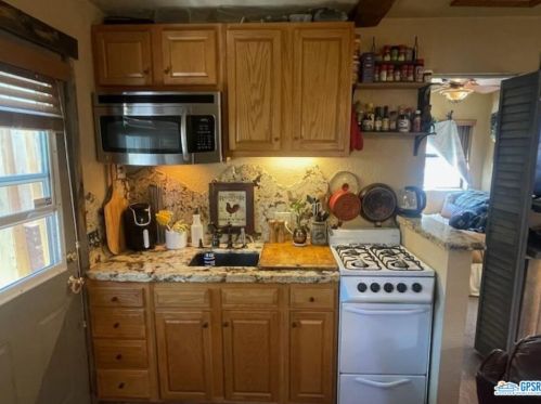 407 Garrick Way, Big Bear City CA  92314-8967 exterior