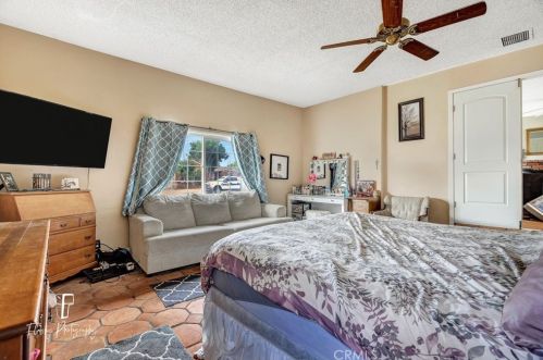 2512 3rd St, Bakersfield CA 93304-2521 exterior