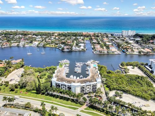 1035 Federal Hwy, Delray Beach FL  33483-5807 exterior
