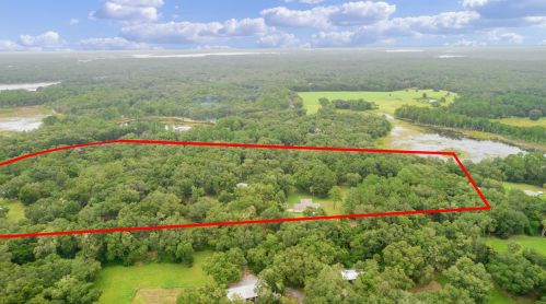 8185 180th Avenue Rd, Ocklawaha FL  32179-3750 exterior