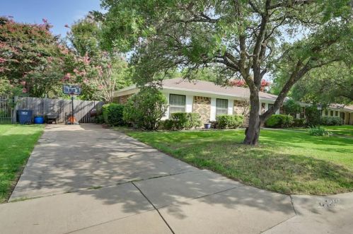 6128 Walraven Cir, Fort Worth TX  76133-2744 exterior