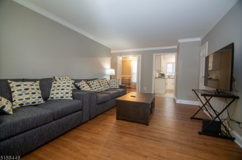 21 Briarwood Path, Clark NJ  07066-2006 exterior