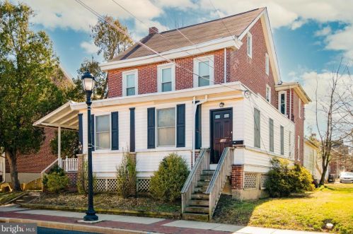 314 Derstine Ave, Lansdale PA 19446-3536 exterior