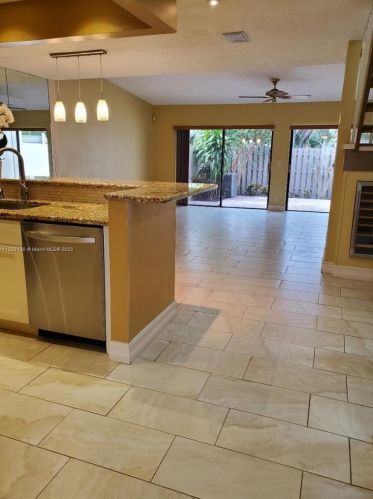 7416 104th Pl, Miami, FL 33173-2960