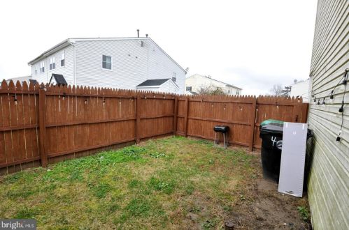 4 Longbow Ct, Erial NJ  08081-1933 exterior