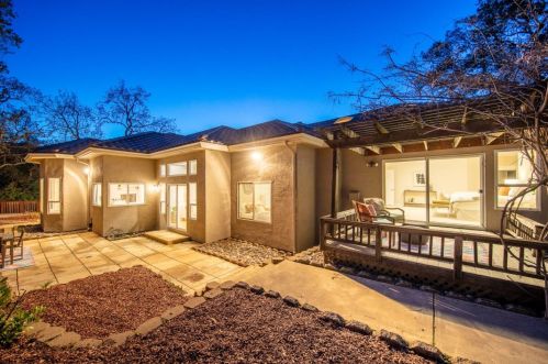 21461 Saratoga Hills Rd, Saratoga CA  95070-5377 exterior