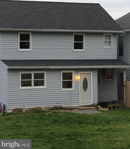 402 Greenwood Rd, Porter, PA 17980-9469