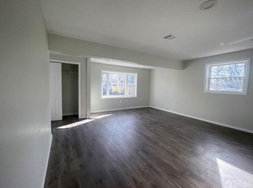 112 Trento St, Iselin NJ  08830-1465 exterior
