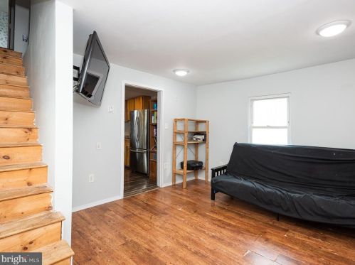 225 Cochran St, Cochranville, PA 19330-1016