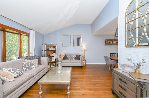 772 Pat Dr, West Islip NY  11795-3537 exterior