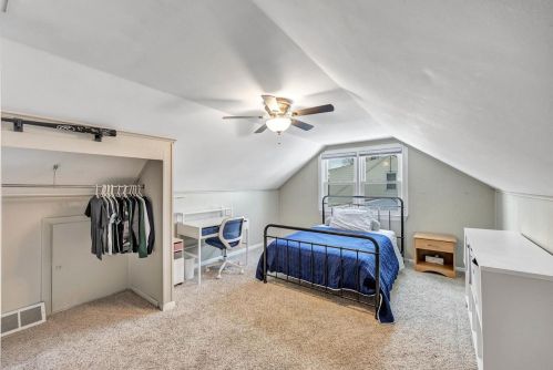 1071 Liberty St, Green Bay WI  54304-3854 exterior