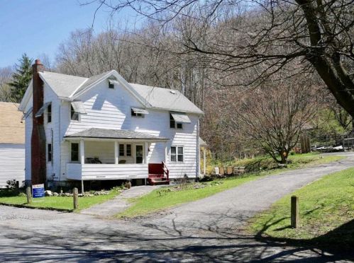 148 3rd Ave, Kingston, NY 12401-3240