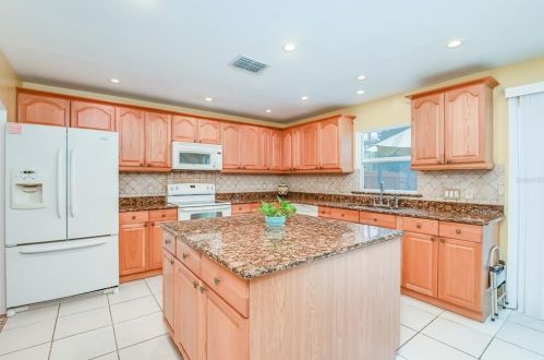 2006 Wekiva Reserve Blvd, Apopka FL  32703-4772 exterior