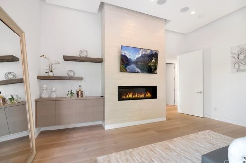 15245 Greenleaf St, Van Nuys CA 91403-4010 exterior