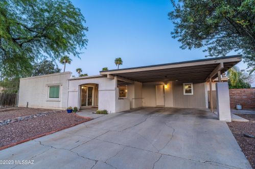 7820 Clarence Pl, Tucson, AZ 85715-4509