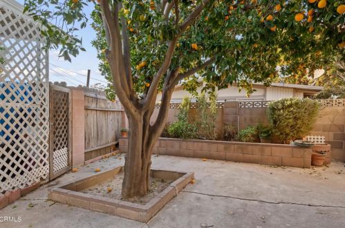 720 Santa Maria St, Santa Paula CA  93060-3524 exterior
