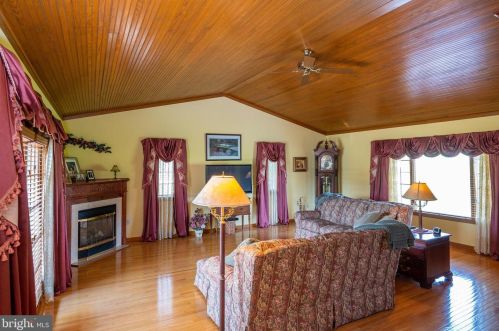 1342 Fairview Dr, Dauberville PA  19533-9185 exterior