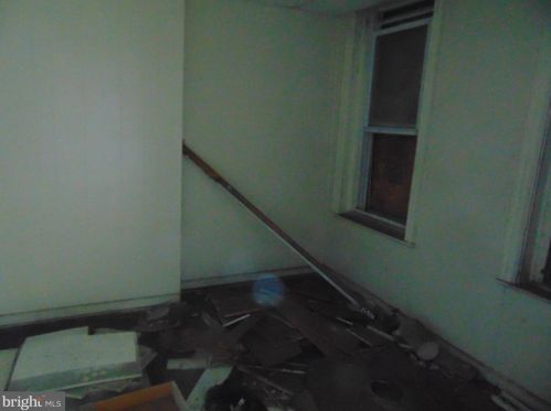 950 Pne St, Camden NJ  08103-2519 exterior