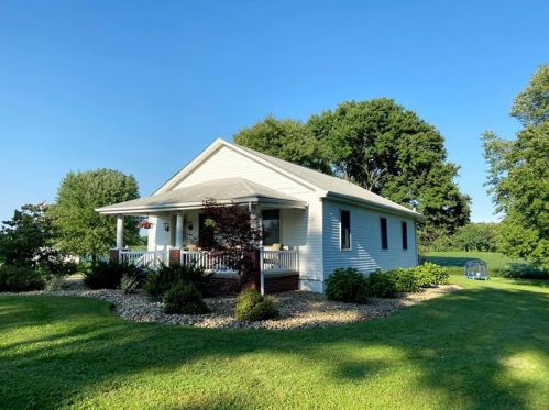 164 Old Mill Rd, Grove City, PA 16127-3928