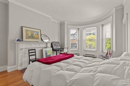 230 Newbury St, Boston MA  02116-2567 exterior