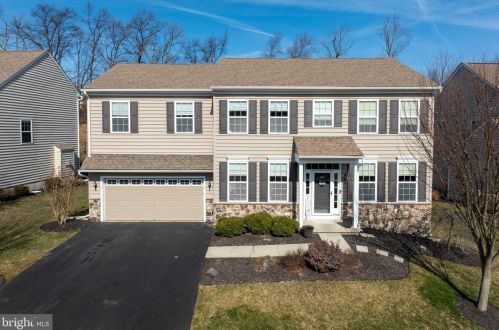 296 Masters Dr, Pottstown, PA 19464-3526