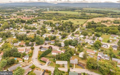 533 Morison St, Charles Town WV  25414-1144 exterior