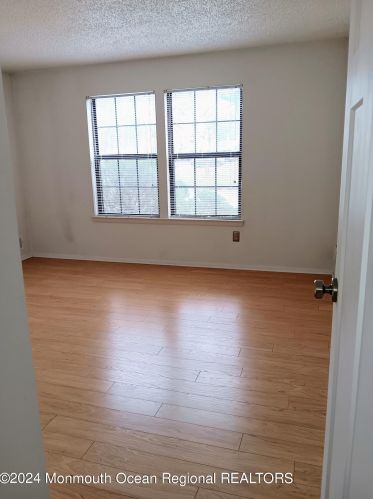 33 Azalea Cir, Jackson Twp NJ  08527-2555 exterior