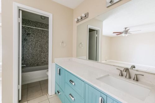 6726 Grant Dr, Richmond TX  77469-5953 exterior