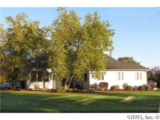1386 Foxfield Dr, Skaneateles, NY 13152-8837